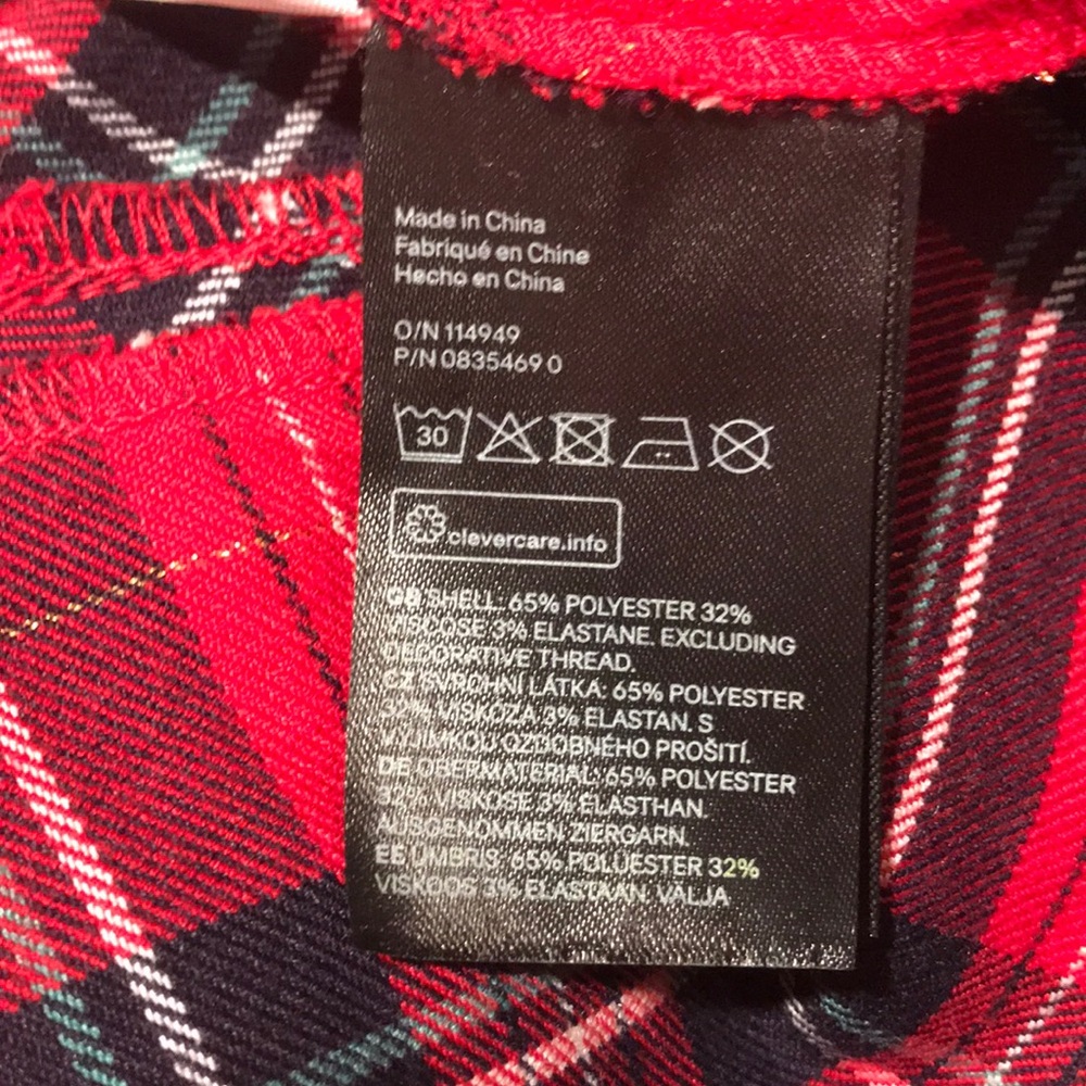 8/$25 H&M Red Plaid Skirt with Gold Thread - Picture 7 of 9